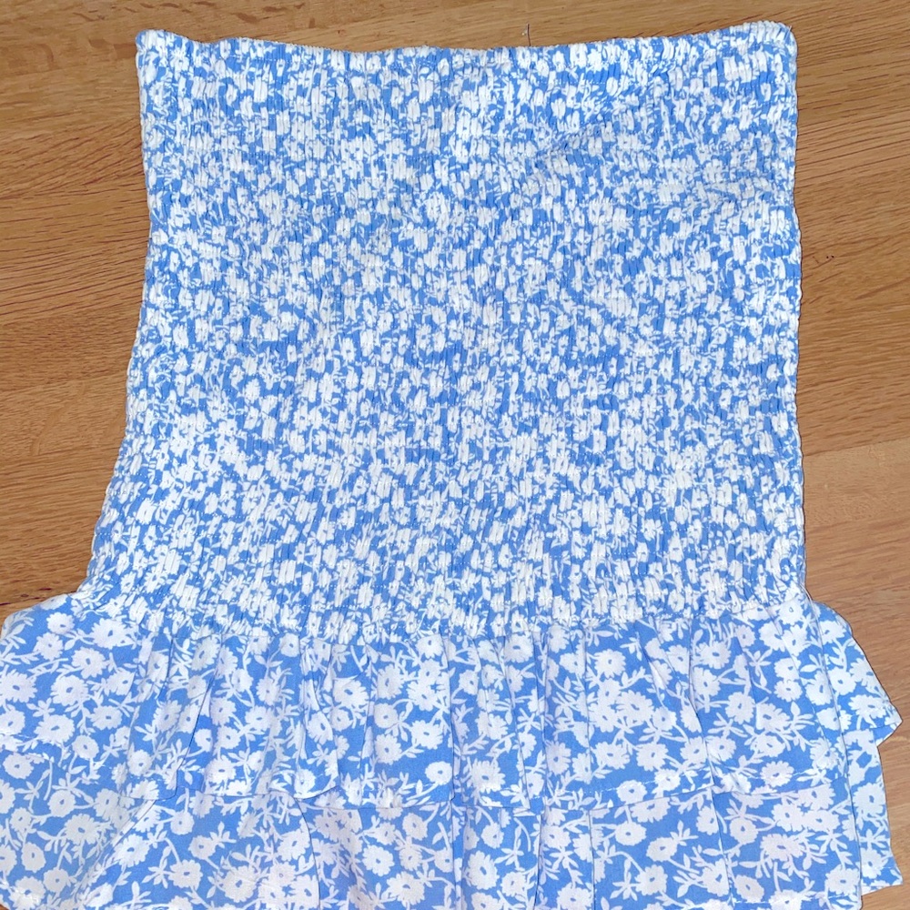 Lost and Wander Blue and White Floral Tube Top!!